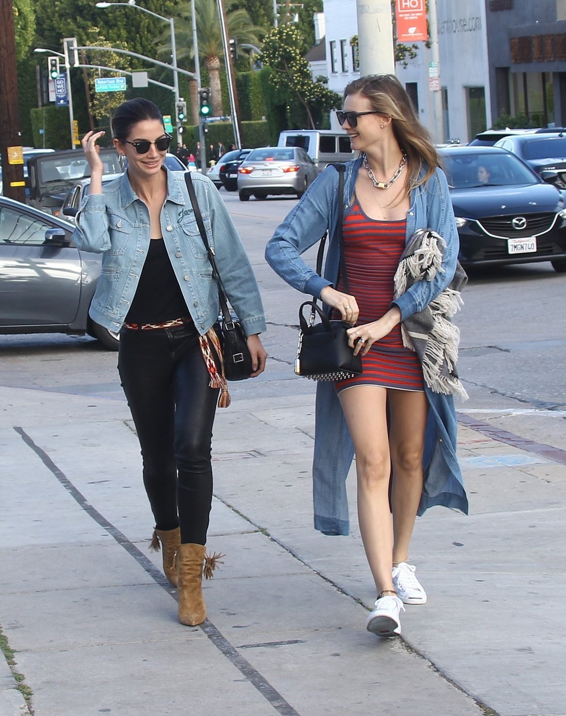 Лили Олдридж и Бехати Принслу  прогулялись по Лос-Анджелесу в стильных  нарядах