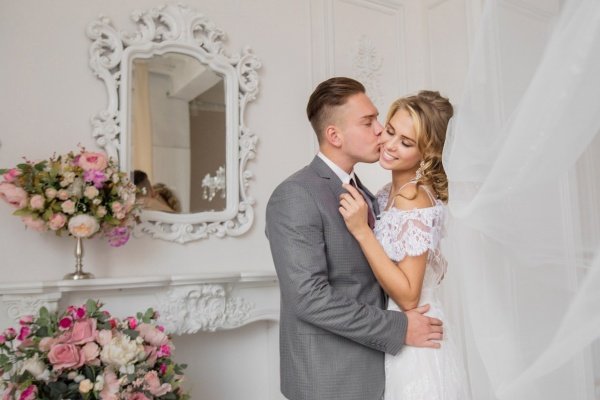 Анастасия Текунова представила свадебную фотосессию с Романом Миллером