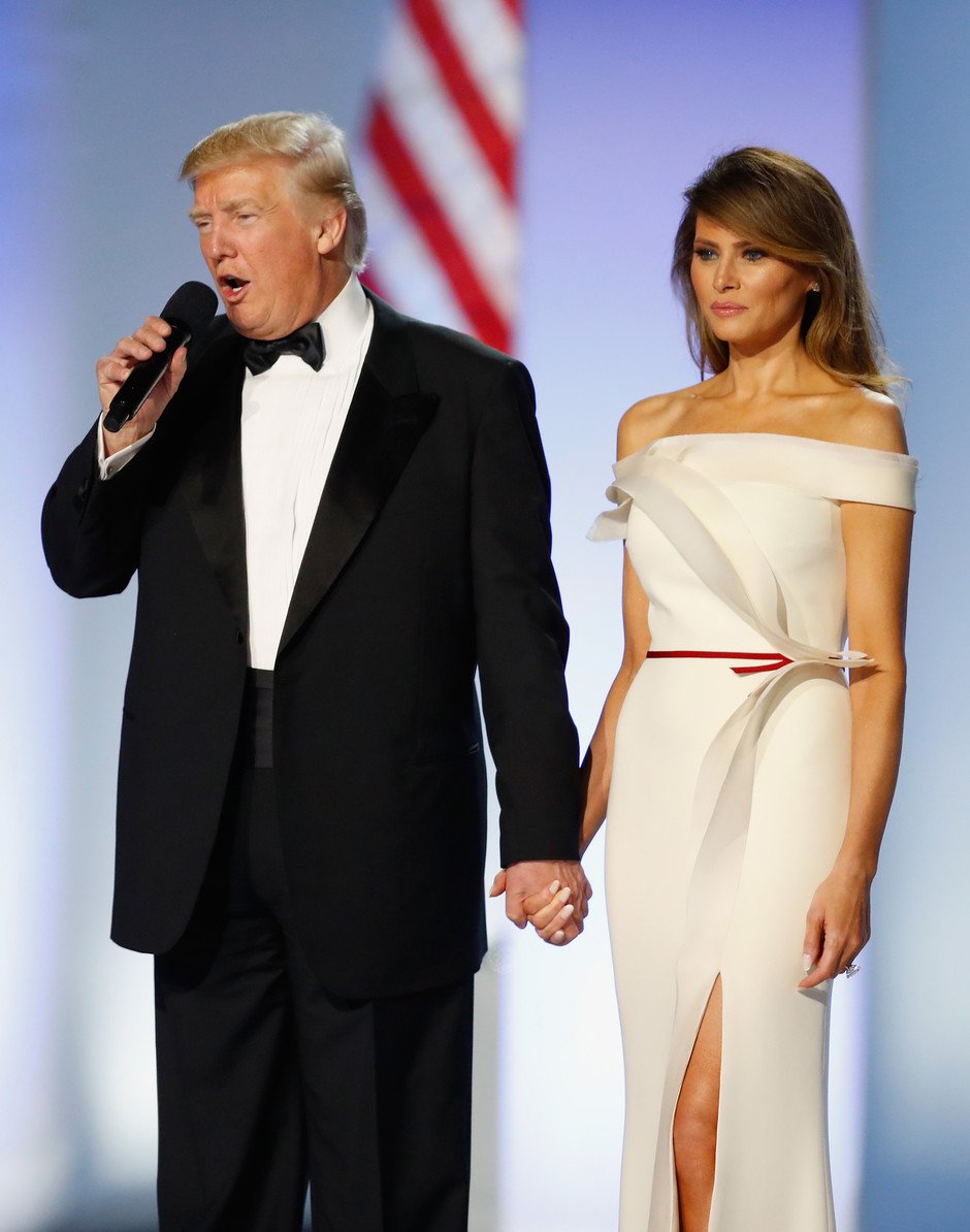 Мелания Трамп удивила публику стильным нарядом за 10 тысяч долларов
