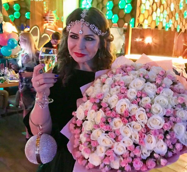Ирина Агибалова собрала друзей на день рождения