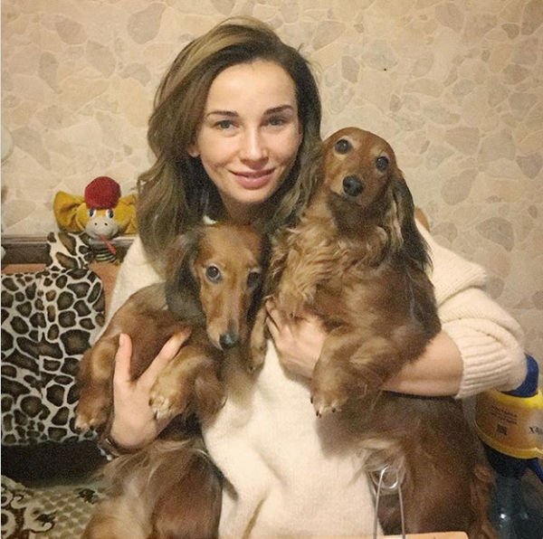 Анфиса Чехова опубликовала снимок без косметики