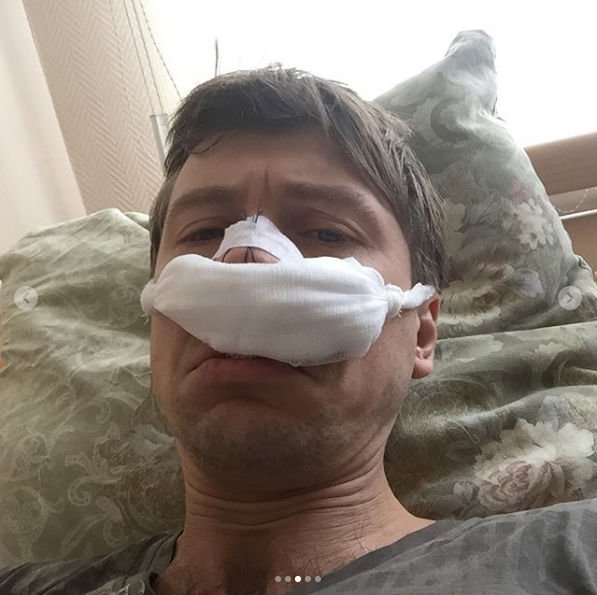 Алексей Ягудин поделился фотографией из больницы