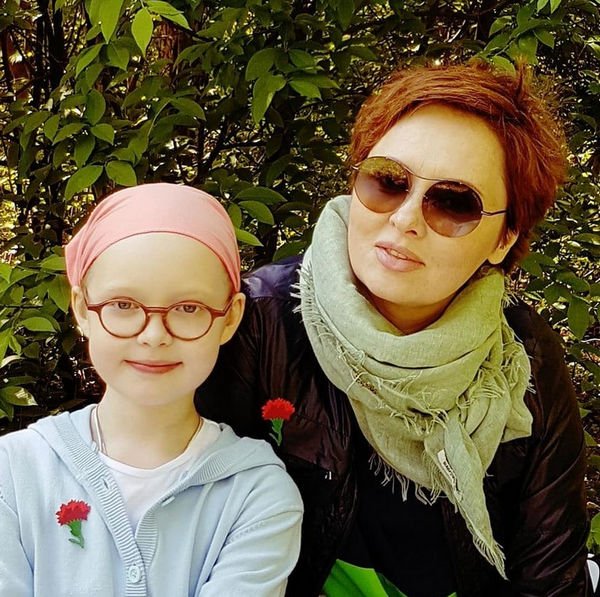 Елена Ксенофонтова сообщила о том, что полностью выиграла суд против бывшего мужа