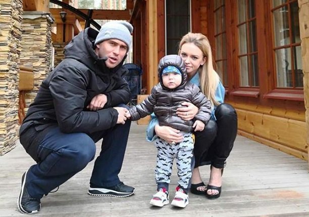 Милана Кержакова нашла способ забрать сына Артема у мужа-футболиста