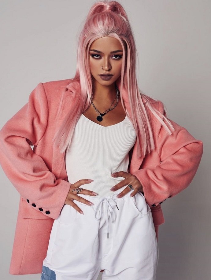 Молодая рэперша Sabi Miss стала лицом косметического бренда 