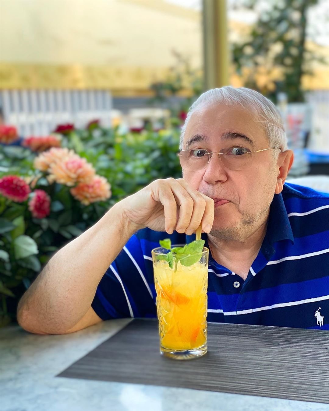 Сходив на растяжку, Евгений Петросян пригласил Татьяну Брухунову в ресторан