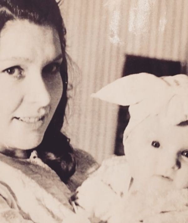 Мария Порошина почтила память мамы в день её рождения