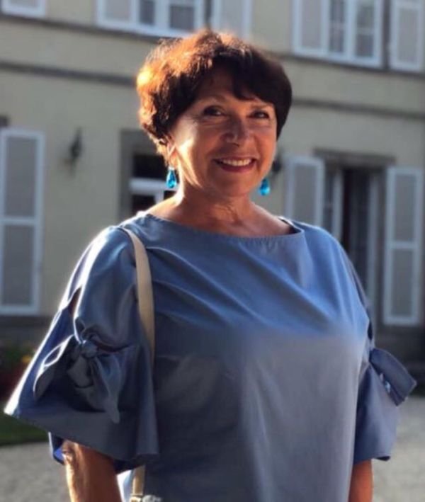 Мария Порошина почтила память мамы в день её рождения
