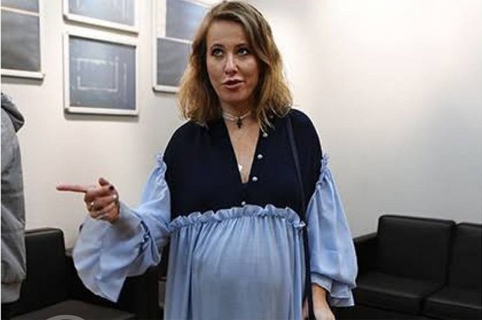Яна Троянова показала беременную Ксению Собчак