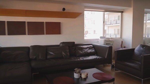Амиран Сардаров показал свое съемное  жилье в США
