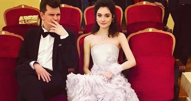 19-летняя наследница Егора Кончаловского и Любови Толкалиной вышла замуж