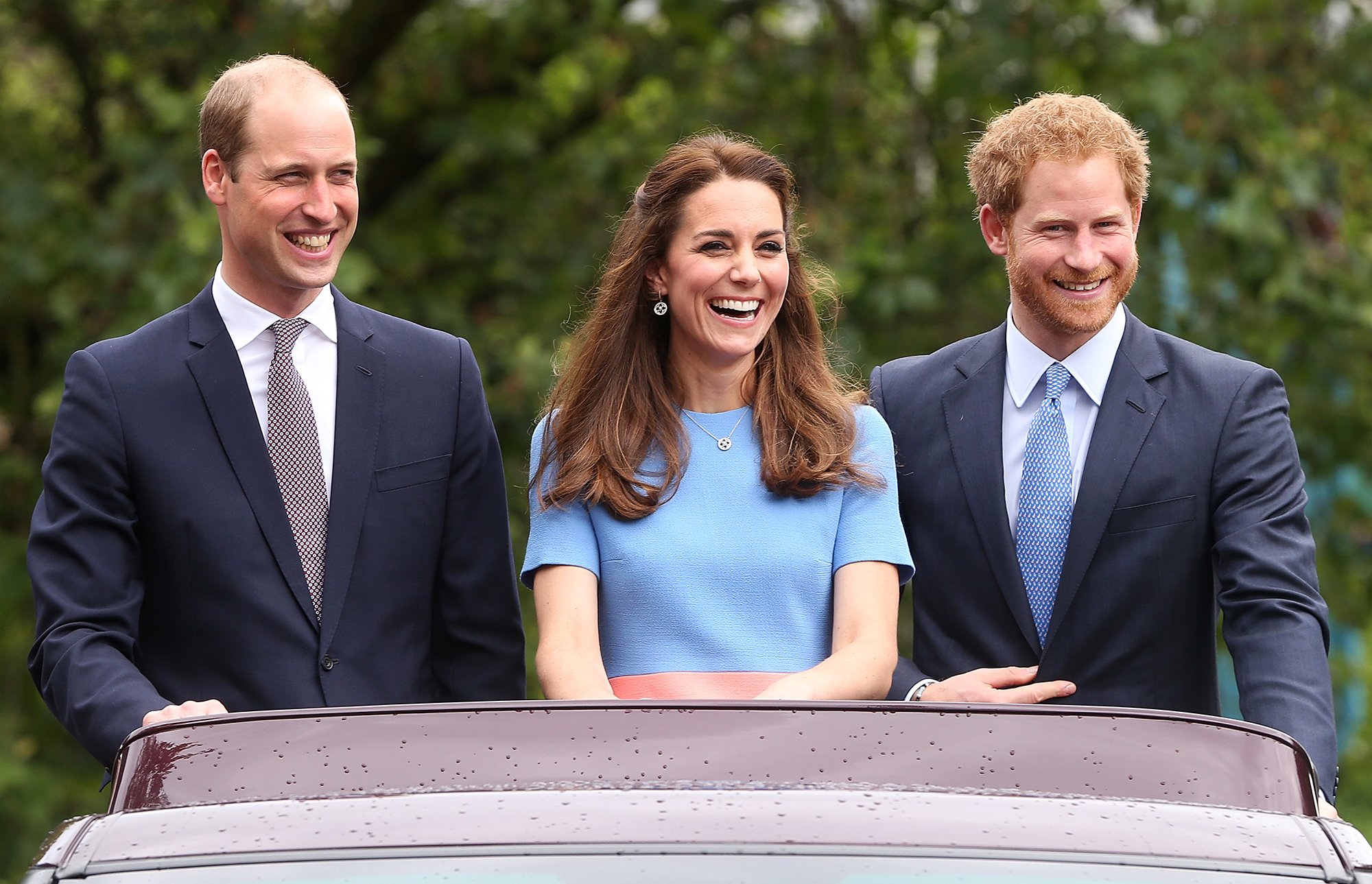 Принц Уильям и Кейт Миддлтон забавным снимком поздравили принца Гарри с днем рождения