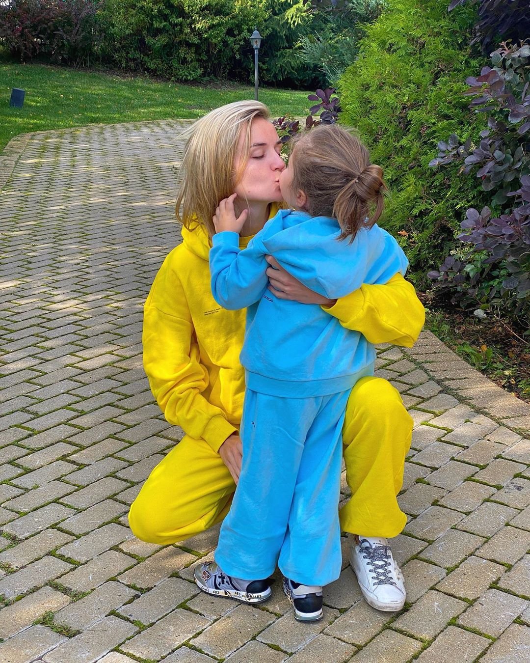 Полина Гагарина отвела трёхлетнюю дочь в детский сад