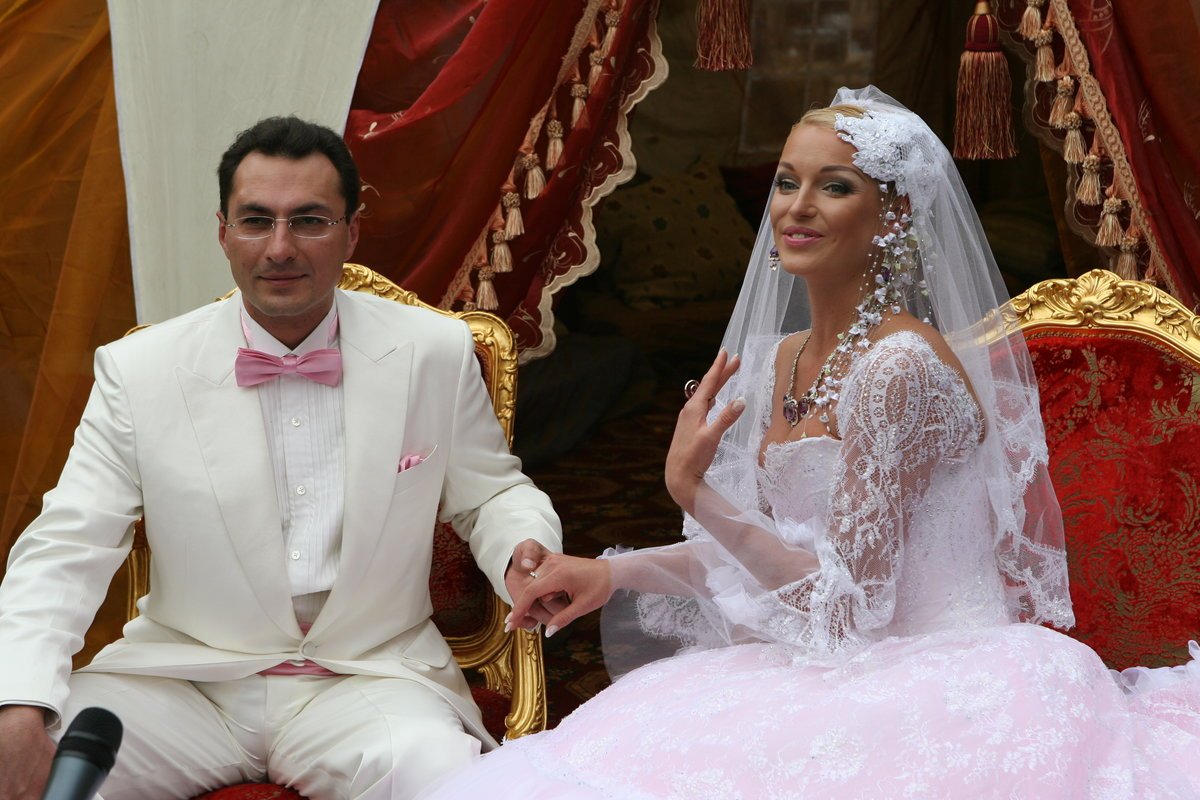 Елена Николаева рассказала о предстоящей свадьбе с Игорем Вдовиным