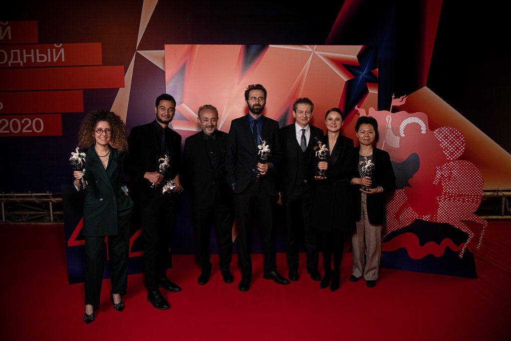 ММКФ-2020: красная дорожка церемонии закрытия и победители фестиваля