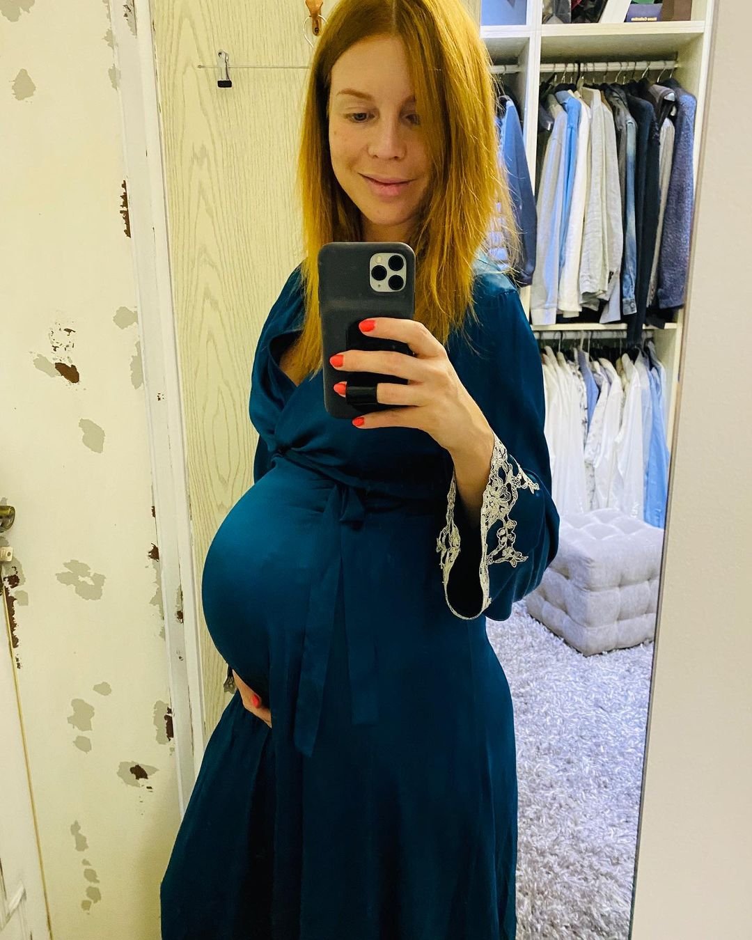 Наталья Подольская показала живот на последнем месяце беременности