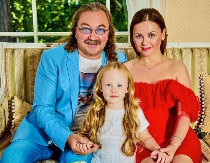 Игорь Николаев готовит 5-летнюю дочь к съёмкам в "Голубом огоньке"