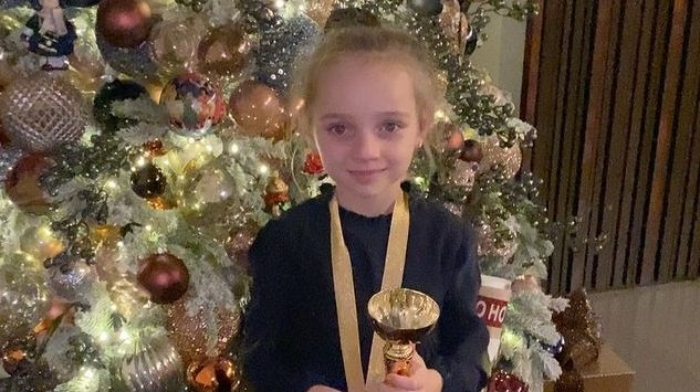 Дочь Навки и Пескова заняла первое место на соревнованиях по фигурному катанию