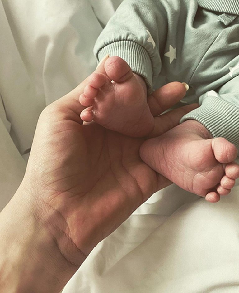 Кети Топурия показала первое фото новорожденного сына
