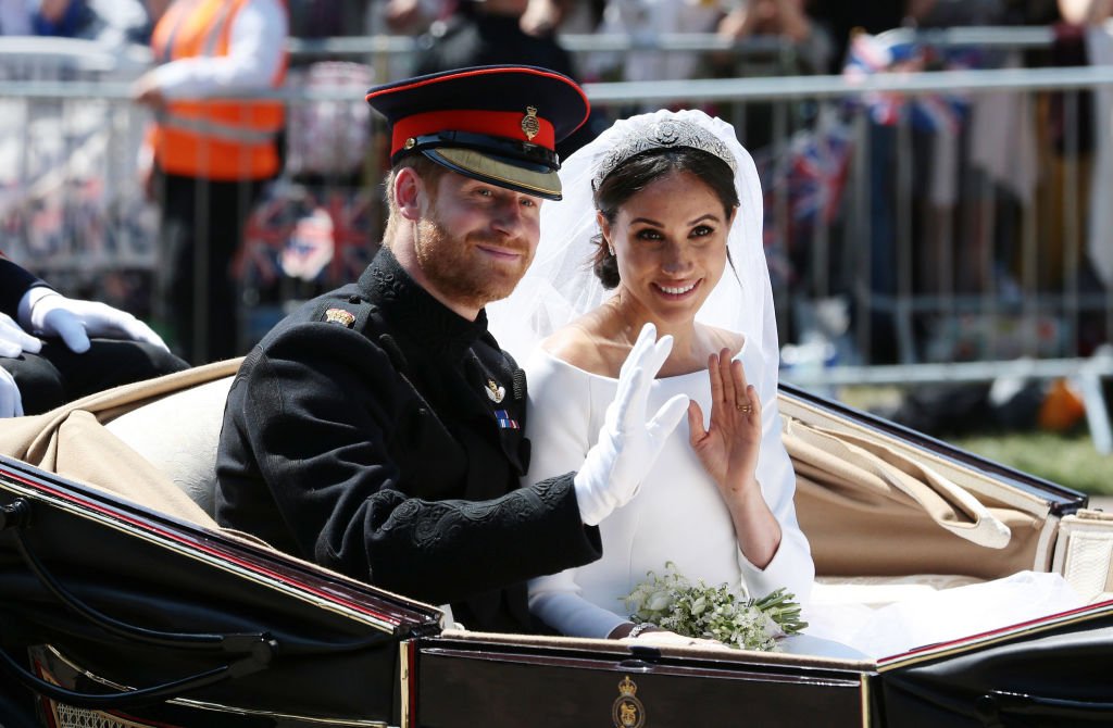 Представители дворца опровергли слова Меган Маркл и принца Гарри о тайной свадьбе