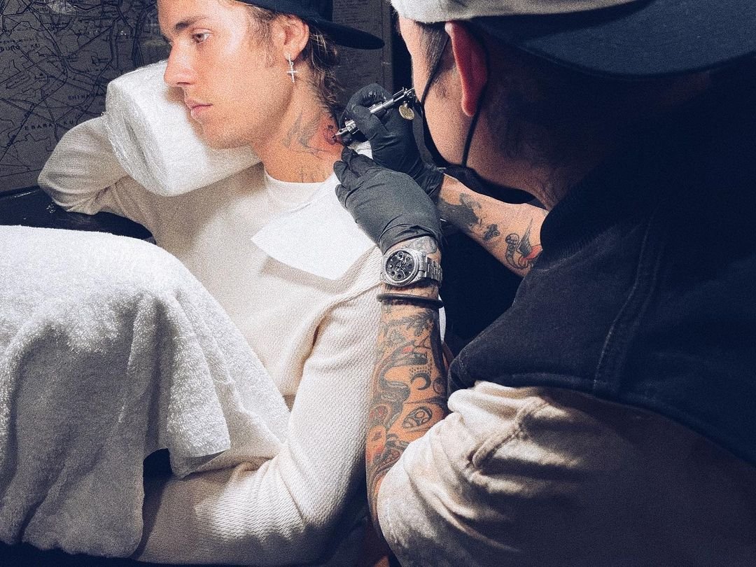 Джастин Бибер сделал татуировку в честь нового сингла