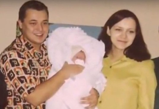 Певец Сергей Жуков поздравил свою 20-летнюю дочь с днём рождения