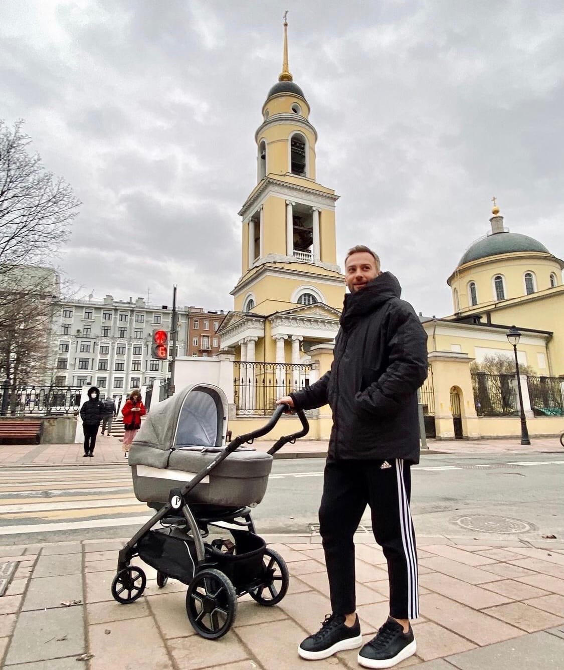 Дмитрий Шепелев рассказал, как справляется со вторым ребенком