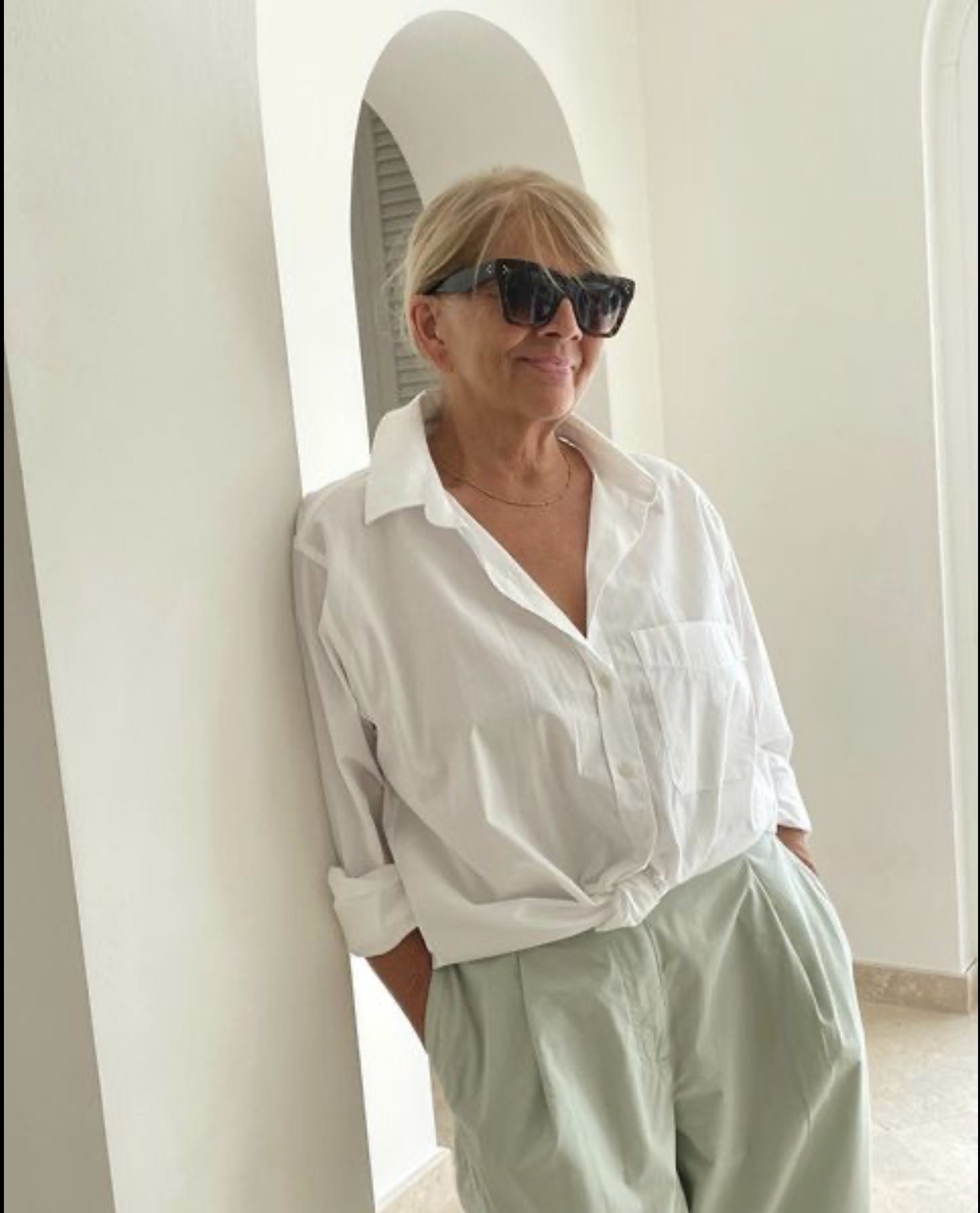 Как выглядит 69-летняя мама Веры Брежневой