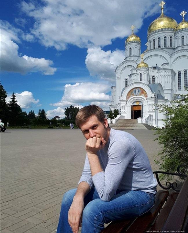 «Ему нужно было мое прощение»: Борис Корчевников рассказал об отношениях с отцом 