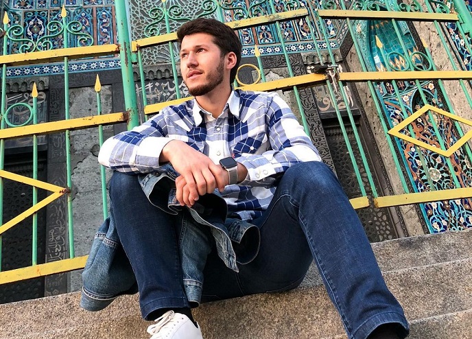 «Вот и встретились»: дагестанский певец Апанди стал дважды отцом