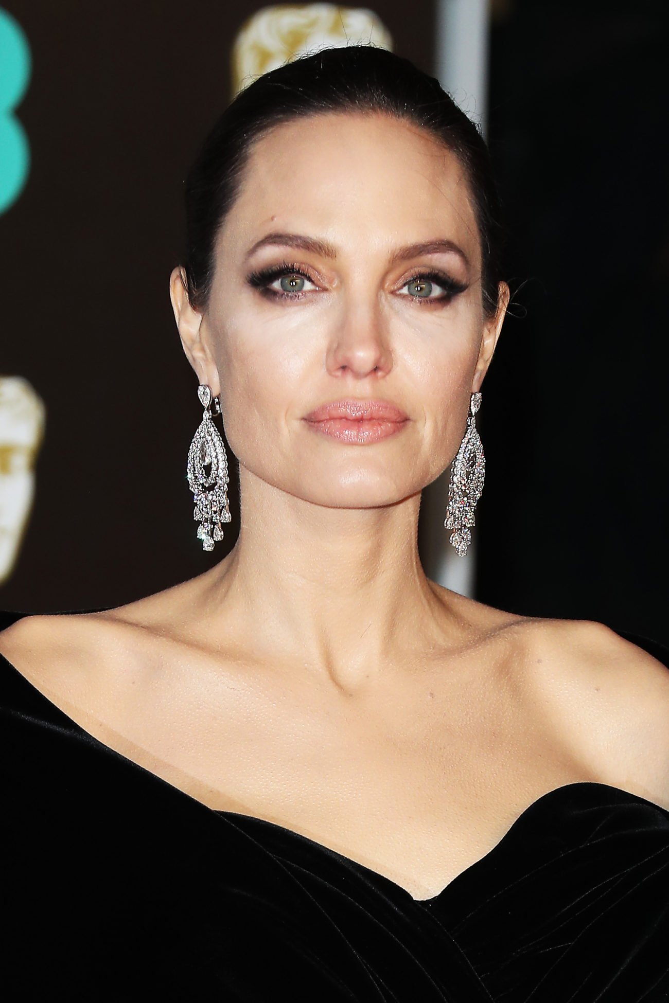 Анджелину Джоли и певца The Weeknd заметили на свидании