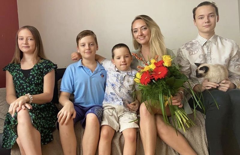"Случайно оказывается в Словении": муж Анастасии Макеевой пожаловался, что бывшая супруга не дает ему увидеться с детьми