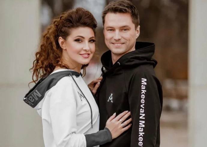 По какой причине Роман Мальков решил прекратить споры с бывшей женой