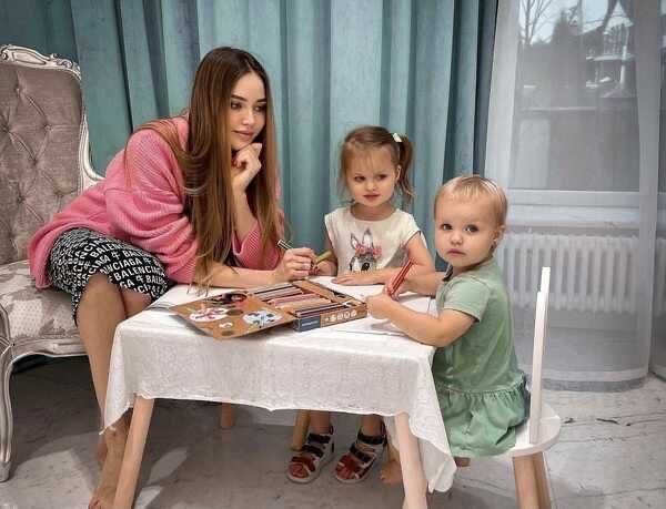 Беременна третьим ребёнком Анастасия Костенко пожаловалась на сильны боли