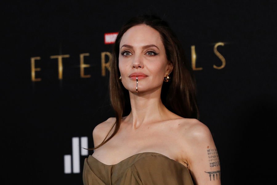 Анджелина Джоли высказалась о случившемся на съемках фильма "Ржавчина"