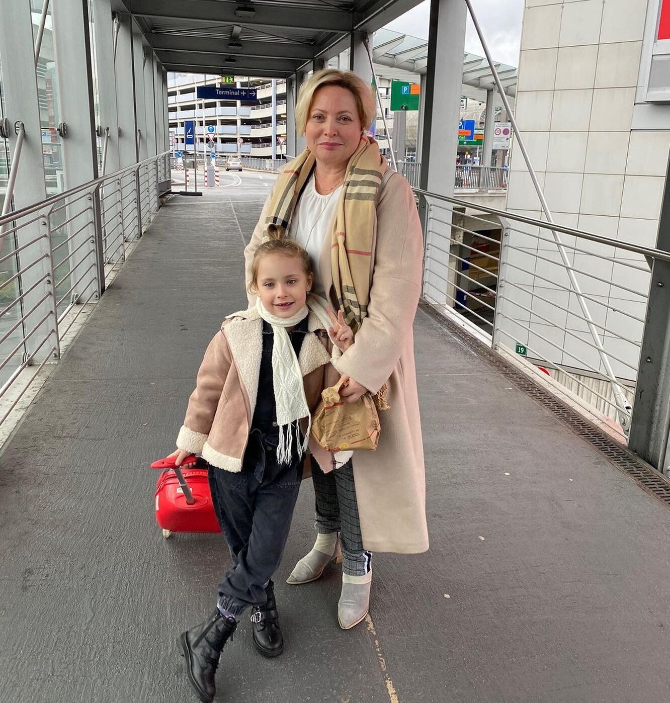 "Нужно быть проще": Светлана Пермякова сообщила, что её дочь ездит в школу на общественном транспорте