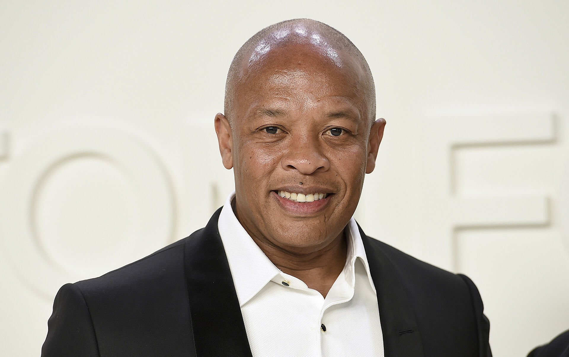 Dr.Dre выплатит бывшей жене 100 миллионов