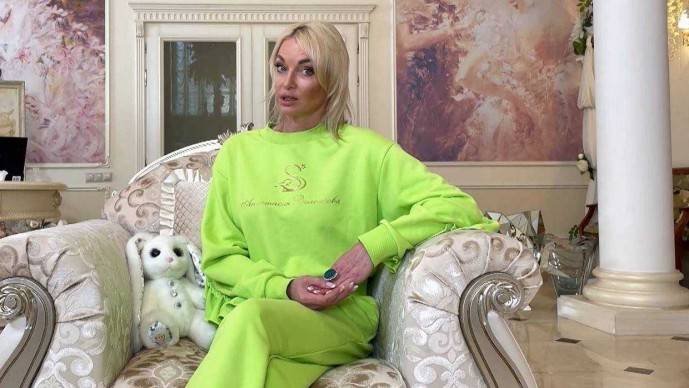 Что Дана Борисова сказала о случившемся с Анастасией Волочковой в самолете