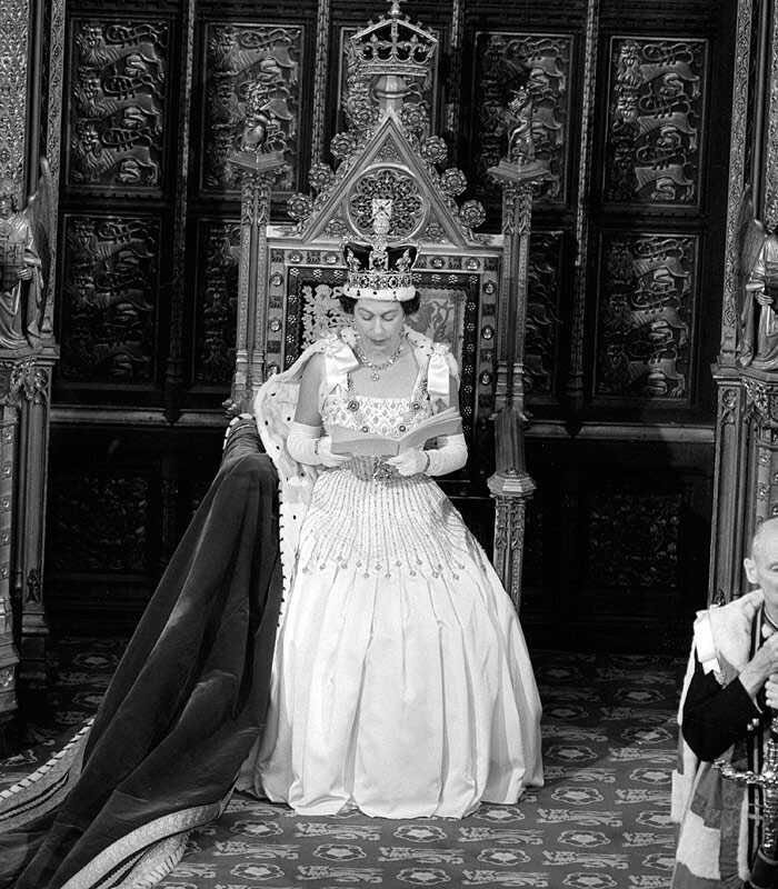 Елизавета II решила покинуть Букингемский дворец 