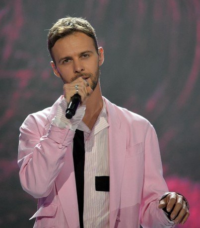 Директор Макса Барских заявил, что певец будет выступать на корпоративах в России