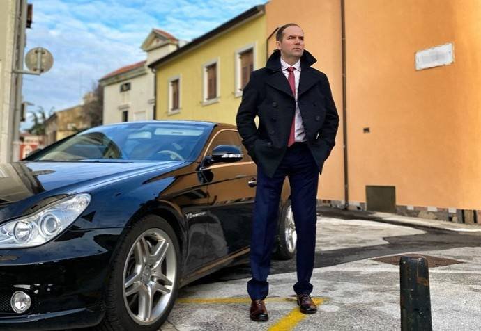 Сергей Жорин сообщил, что итальянский банк заблокировал его счета