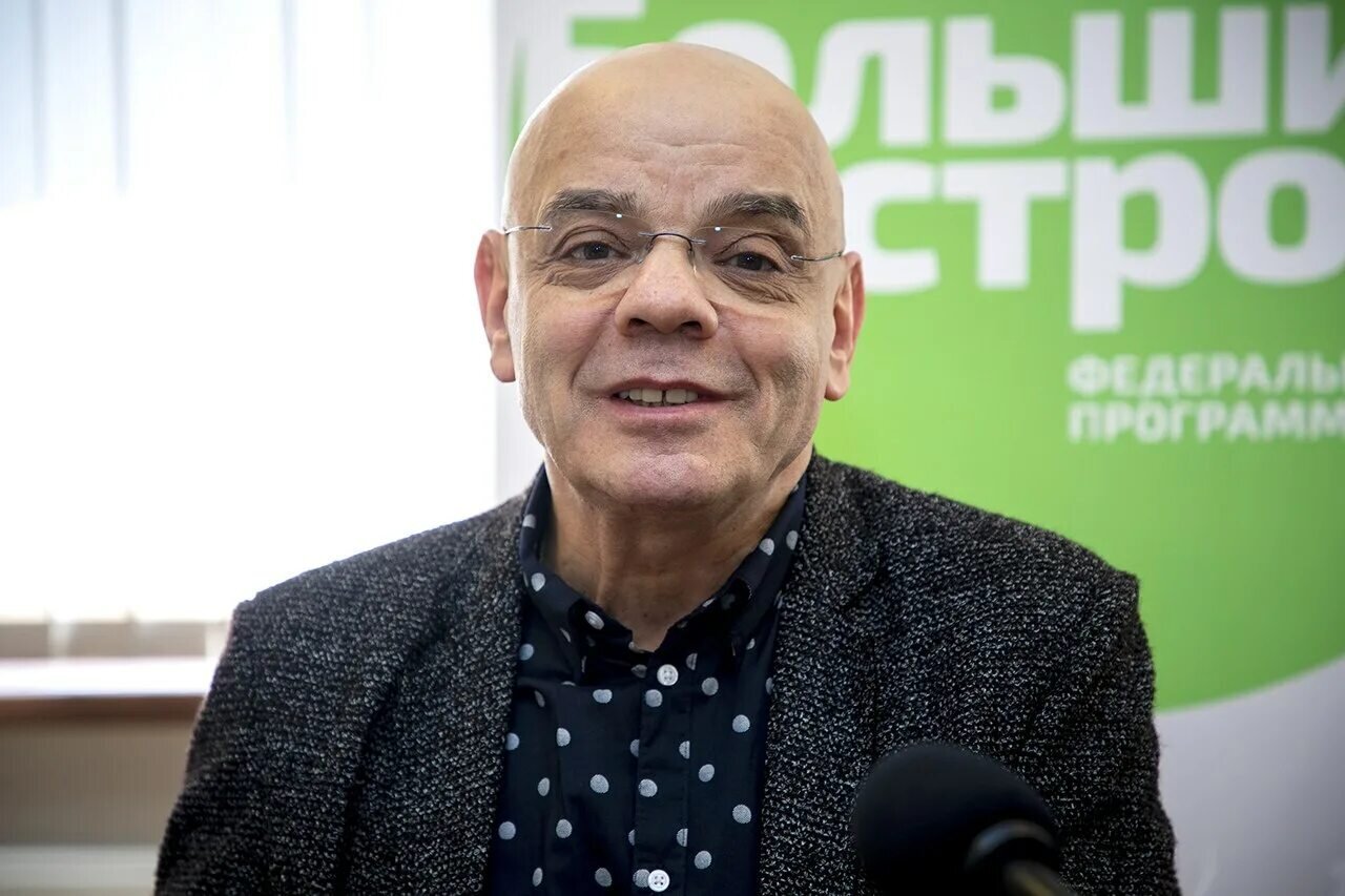 Константина Райкина уволили с поста художественного руководителя его же театральной школы
