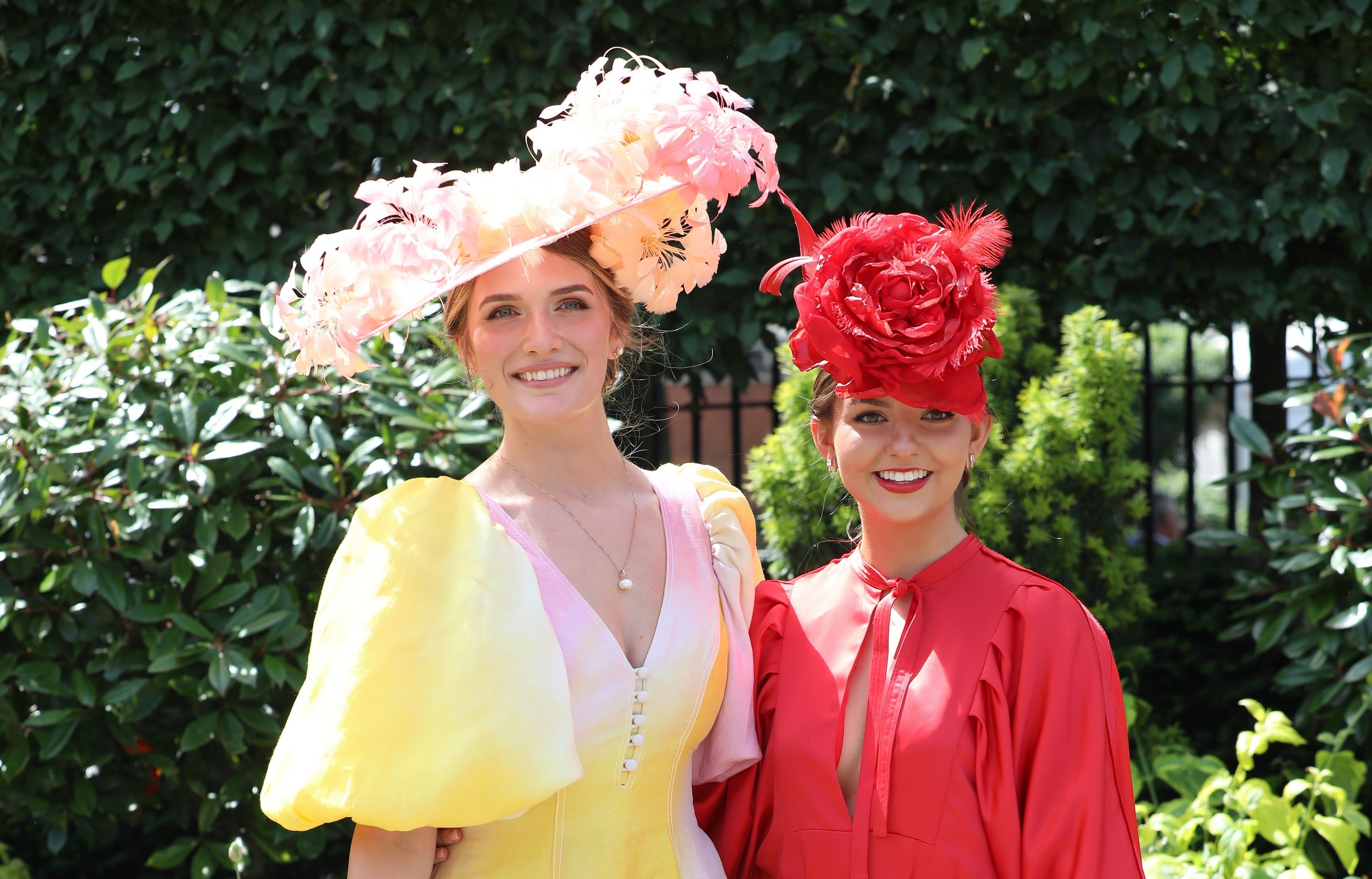 Великосветские модницы продемонстрировали невероятные шляпки на четвертый день Королевских скачек