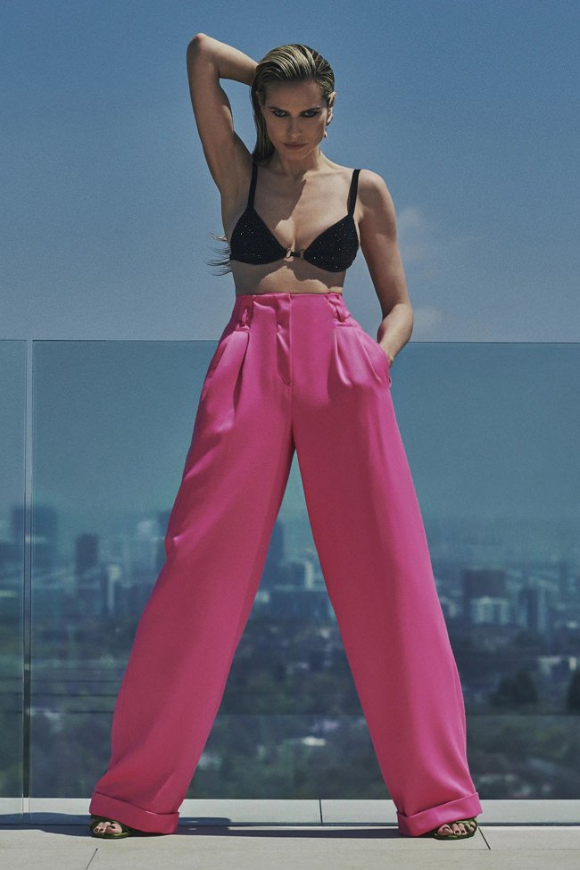 Популярная  модель Хайди Клум примерила восхитительные наряды от нового бренда Питера Дундаса