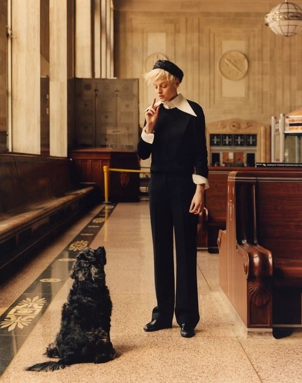 Прекрасная Эмма Коррин появилась на обложке Vogue