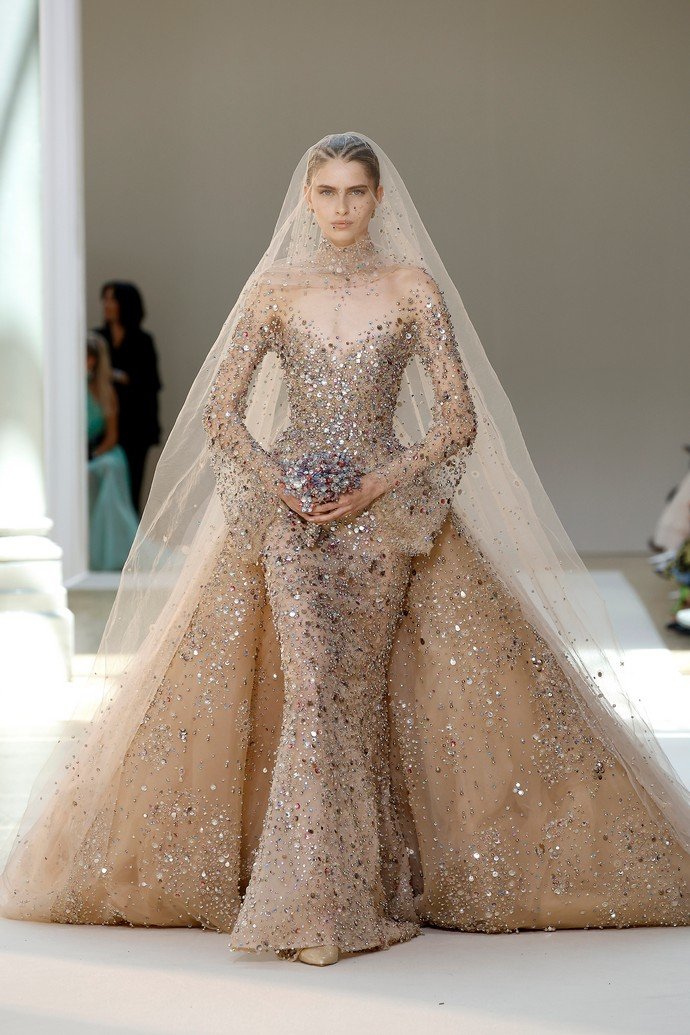 ТОП-10 арабских сказок от Elie Saab зачаровали всех на Неделе высокой моды в Париже