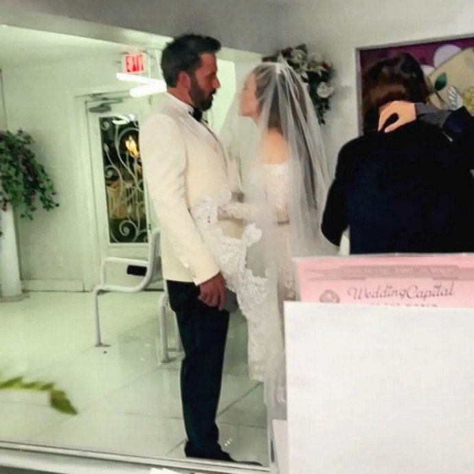 Дженнифер Лопес и Бен Аффлек наконец поженились