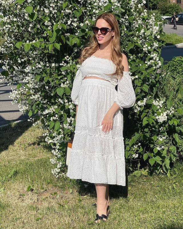 Звезда "Дом-2" Юлия Ефременкова ответила на слухи про беременность двойней