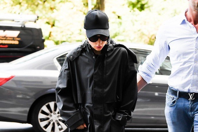 Экстравагантная Леди Гага решила остаться инкогнито  во время посещения своего друга Тони Беннета