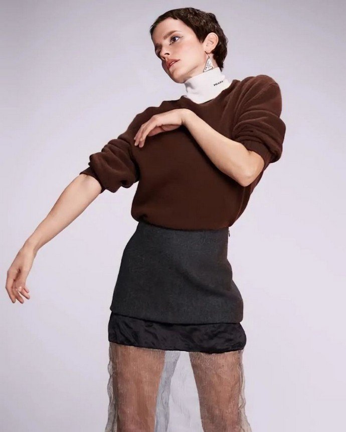 Гермиону не узнать:  Эмма Уотсон в новой рекламной кампании от Prada продолжает эксперименты со своей внешностью